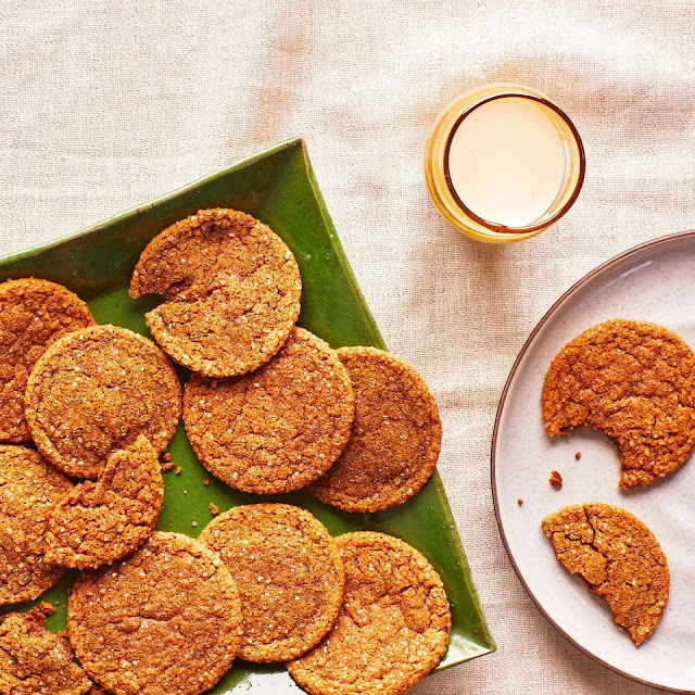 How to Make Chewy Molasses Cookies