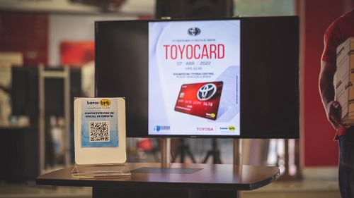 TOYOSA JUNTO A BANCO BISA LANZAN LA PRIMERA TARJETA DE CRÉDITO