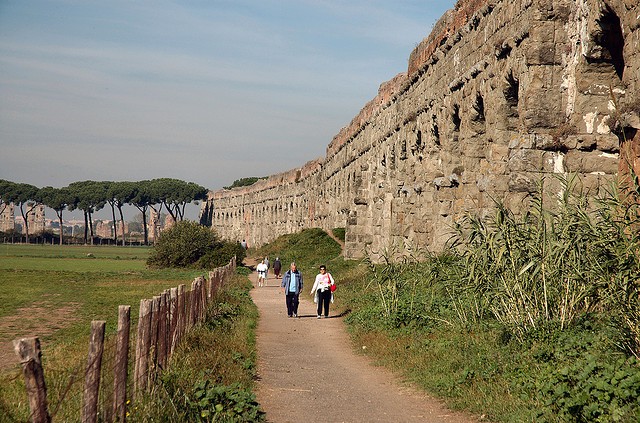 Парк акведуков в Риме Италия