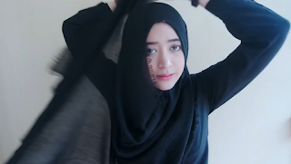 Tutorial Hijab Natasha Farani Cara Memakai Jilbab Untuk Hijabers Berkacamata