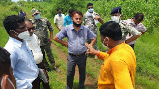 राज्यमंत्री श्री कावरे ने 5 किलोमीटर पैदल चलकर देखी नहरों की स्थिति