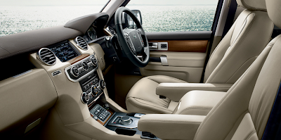 2012 Land Rover LR4 cabin