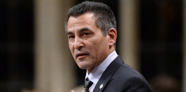 استقالة وزير فى كندا لتلقى العلاج من الإدمان