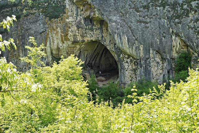 Пещера Глаза Бога (пещера Проходна), экопарк Искыр-Панега, Болгария