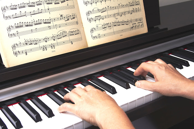 Học piano đều đặn mỗi ngày cho kết quả tốt