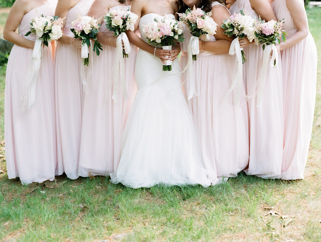 les fleurs : ribbon on bouquets : ribbon tails : blush and white