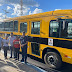 Prefeito de Ouro Velho realiza a entrega de novo ônibus escolar.