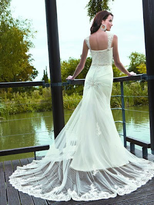 Embroidered Lace Fishtail Wedding Dress 