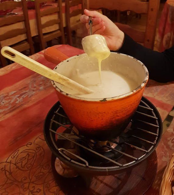 Fondue at L'assiette aux fromages in Montpellier