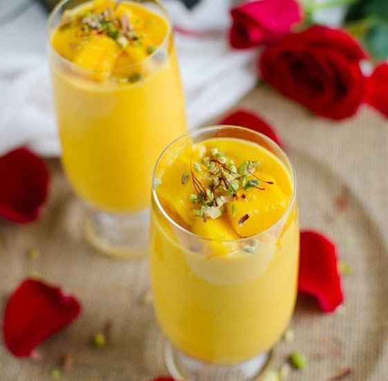 HEALTHY INDIAN MANGO LASSI #drinks #healthydrink