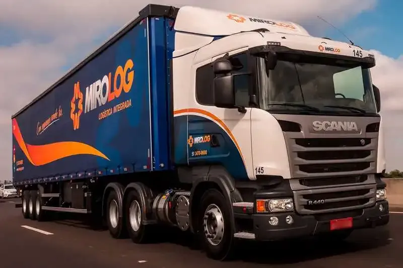 Scania R 440 com carreta sider da MIROLOG