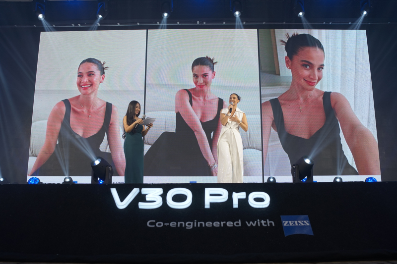 Anne Curtis talks about the features of the V30 Pro 5G