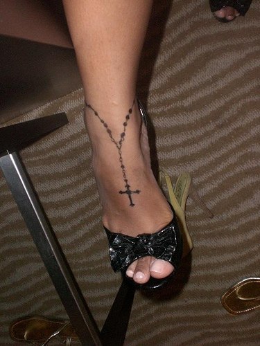 Tattoo Love: Rosary Tattoos On Foot