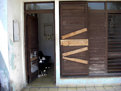 Entrada al Consultorio del Médico de la Familia.