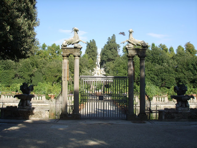 Belíssimos portões do Jardim de Boboli Florença - Itália