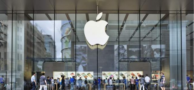 Apple $2 ट्रिलियन बाजार मूल्य पर हिट करने वाली पहली अमेरिकी फर्म है