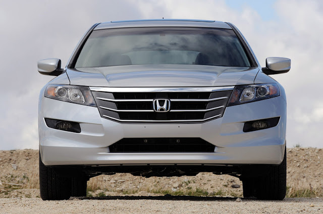 2011 honda accord crosstour front view 2011 Honda Accord Crosstour