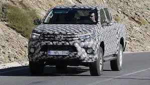 New Toyota Hilux 2017 off road truck spy shot pics