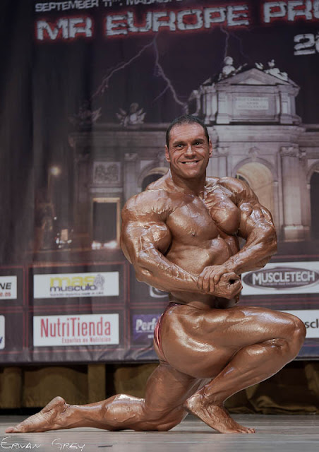 Worldwide Bodybuilders: Spanish giant Paco Bautista