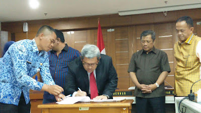 Gubernur & DPRD Jabar Tandatangani KUA PPAS APBD Perubahan TA 2017