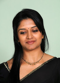 Vimala Raman Sexy and Hot Photos in Black Saree