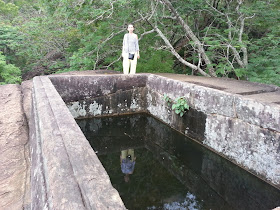 Sigiriya, Sri Lanka, unique ancient pool, carved granite, stone machine processing, evidences alternative history, ancient aliens 