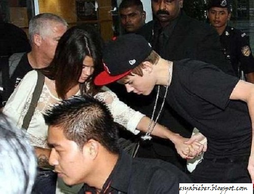 selena gomez and justin bieber in kl. Selena Gomez Meeting Justin