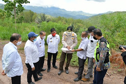 Nurdin Abdullah Periksa Progres Jalan Penghubung Toraja Utara dan Luwu di Bastem