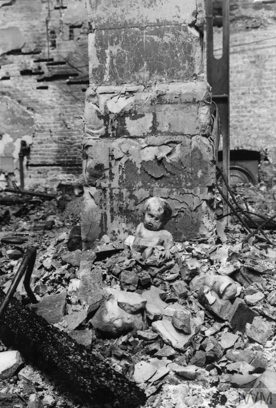 London Blitz damage 28  May 1941 worldwartwo.filminspector.com