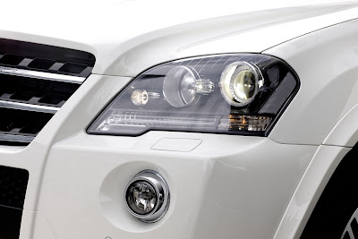 2011 Mercedes-Benz ML 63 AMG Headlight
