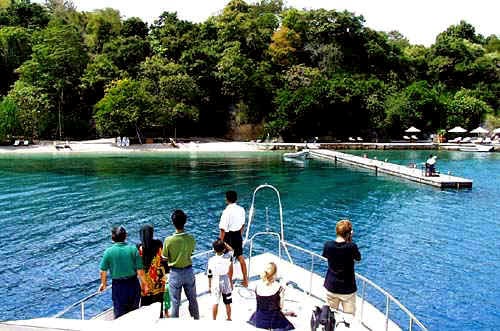 akomodasi di pulau moyo, kapal ke pulau moyo, tempat wisata di lombok, pulau moyo sumbawa