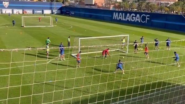 El Málaga entrena para despedir el año en el Anexo