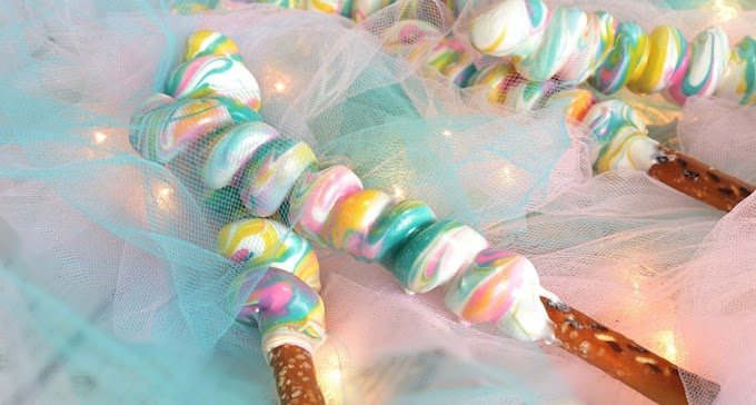 Unicorn Pretzels #party #desserts