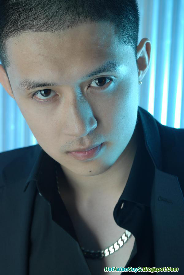 Stevie Hoang hot R B singer Hot Asian Guys male 