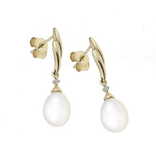 vintage pearl drop earrings