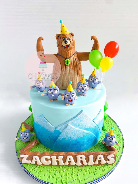 grizzy and lemmings cake fondant chucakes balloon balloons mountain mountains grass