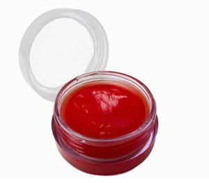 How To Make Your Own Cranberry Lip Gloss