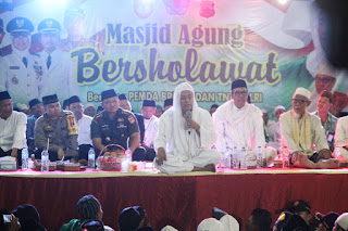 http://www.topfm951.net/2019/02/masjid-agung-bersholawat-clean-dari.html#more