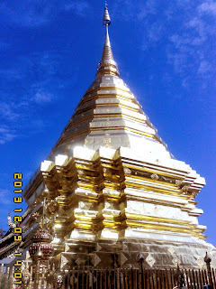 Gaurav Gupta on tour with local ChiangMai tour guide to Doi Suthep temple on 09 nov 2013