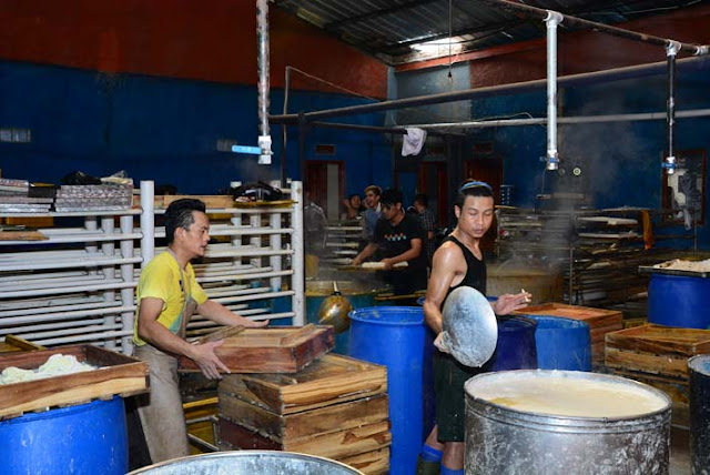 EKOWISATA DI LEMBANG | Pabrik Tahu di Ciputri Lembang