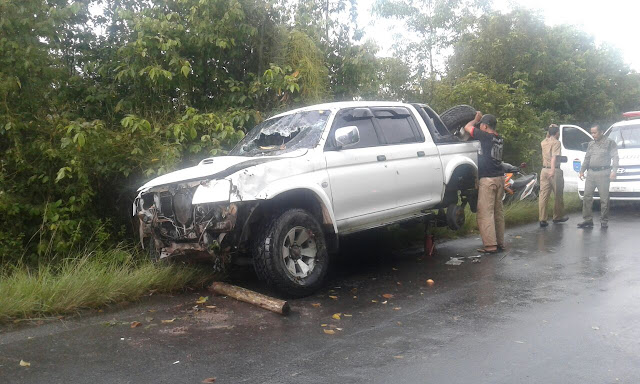 Mobil Dinas Kesehatan Kecelakaan