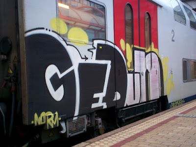 Gedun train graffiti