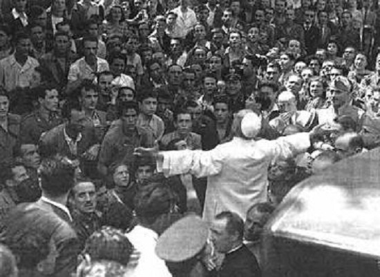 19 luglio '43, Roma bombardata e confortata da Pio XII