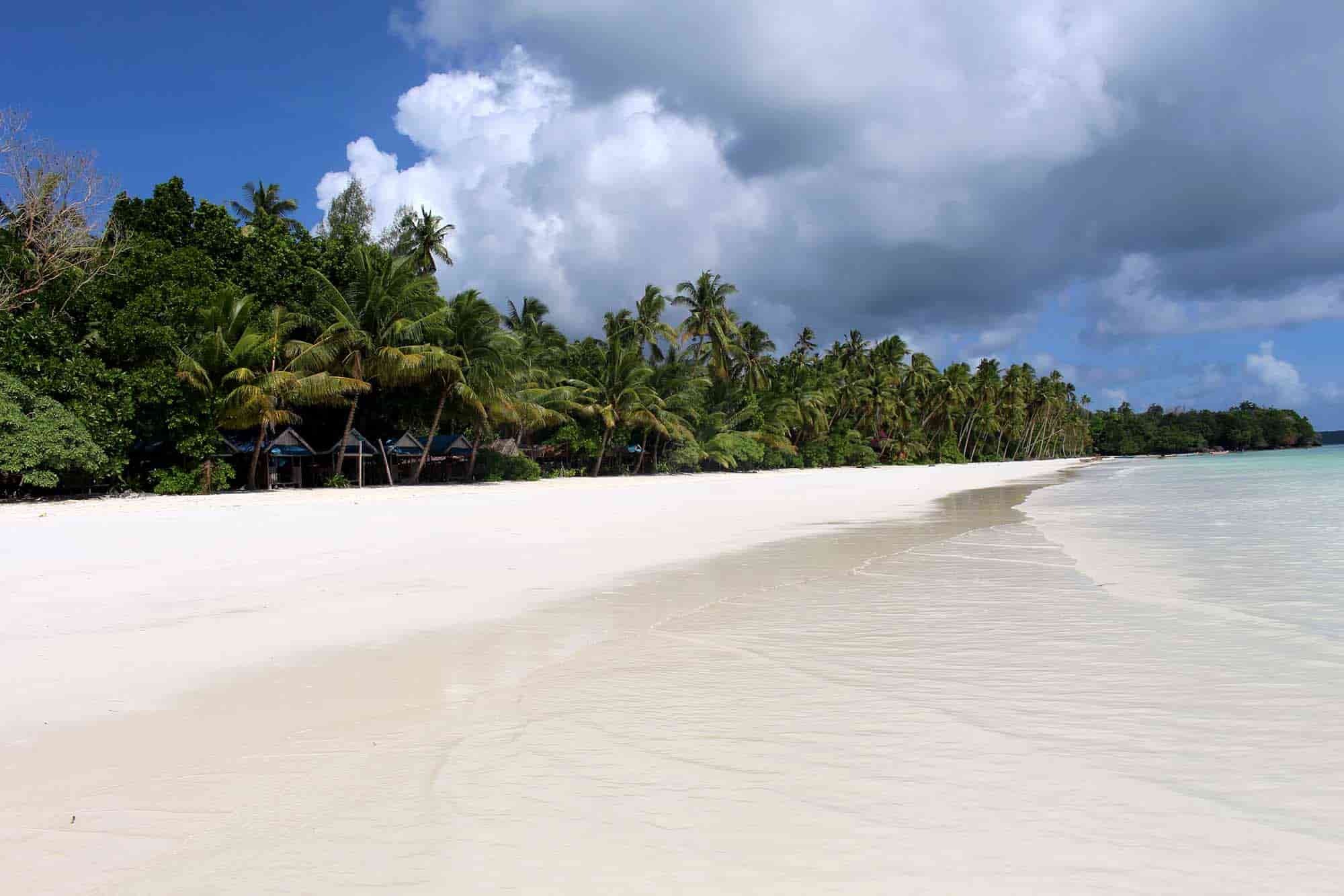 Wow, Ternyata Ada Pasir Terhalus Dunia di Indonesia dan Hanya di Kepulauan Ini