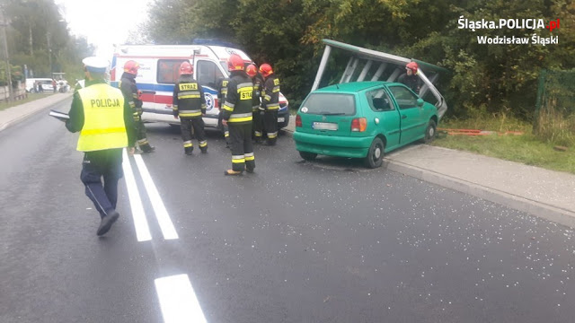 Kobieta w zaawansowanej ciąży wjechała w przystanek autobusowy