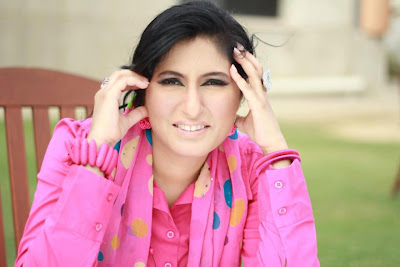 Yasmeen Mirza 