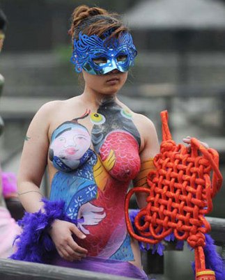 female body paint