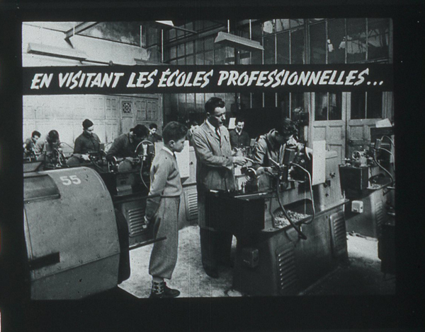Films fixes et publicités de quartier (educational filmstrips) sur www.filmfix.fr : La conquête d'une profession - Garçon