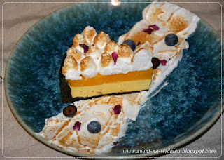 https://swiat-na-widelcu.blogspot.com/2020/03/tarta-mango-na-kruchym-spodzie.html