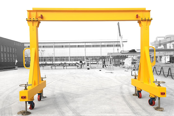 Portable gantry crane